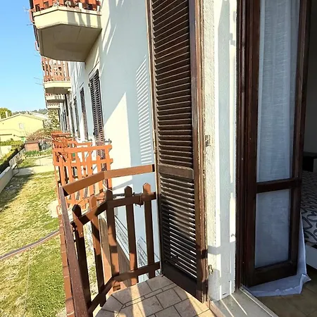 M421 - Marcelli, Bilocale Con Patio A 100mt Dal Mare