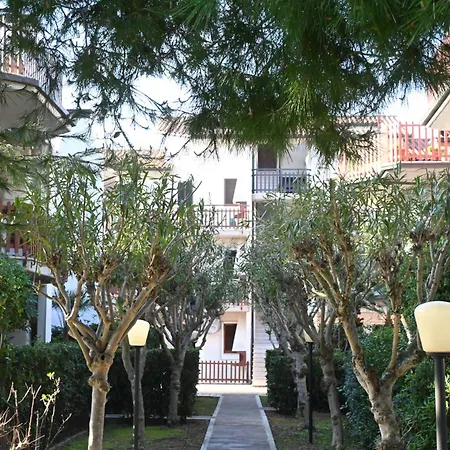 M421 - Marcelli, Bilocale Con Patio A 100mt Dal Mare * Marcelli